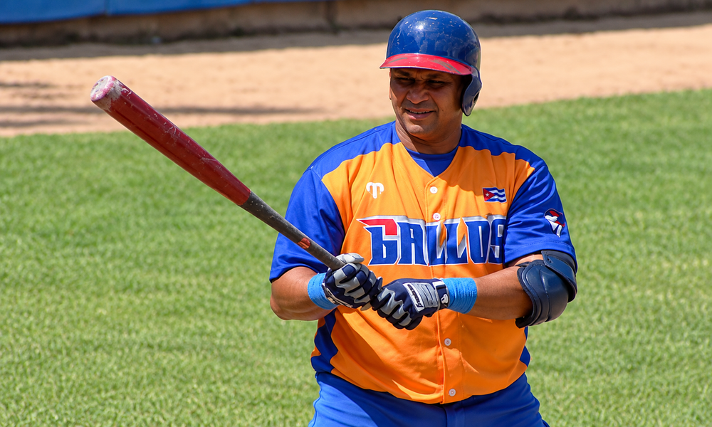 Cepeda llega a 400 jonrones pero Gallos caen 11-8 ante Tigres; Con gran sexto inning los Indios remataron a Cachorros