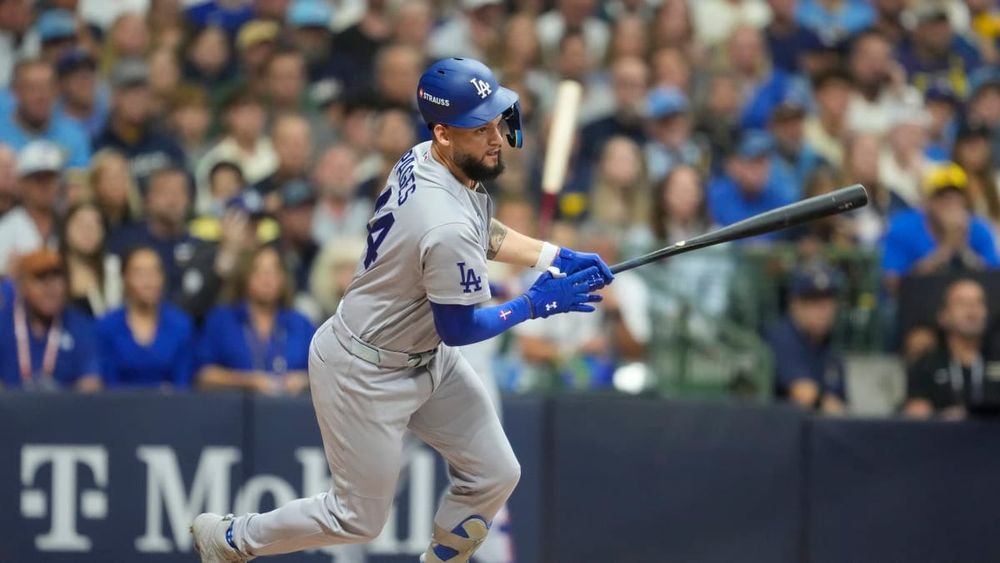 MLB 2026 | Andy Pages impulsa la única carrera de los Dodgers, pero Milwaukee toma ventaja en Juego 1 de la Serie de Campeonato
