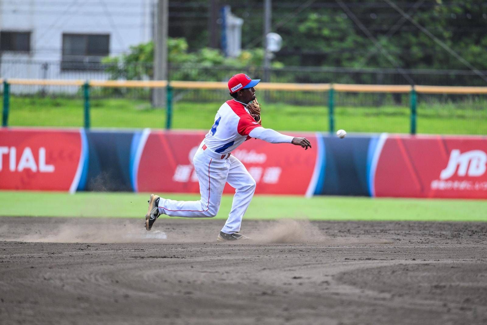 Serán siete los cubanos en la Liga de Japón en 2026, aseguró el presidente de la Federación Cubana de Béisbol