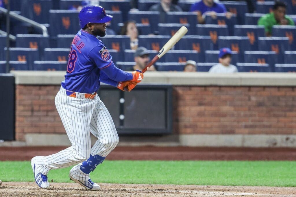 MLB 2026 | Luis Robert Jr. con tres hits el jueves; Mederos con triunfo; Morejón de nuevo en blanco; Quero de vuelta a MLB; Chapman escapa derrota; Arozarena dos veces en base; Soler es oficialmente agente libre