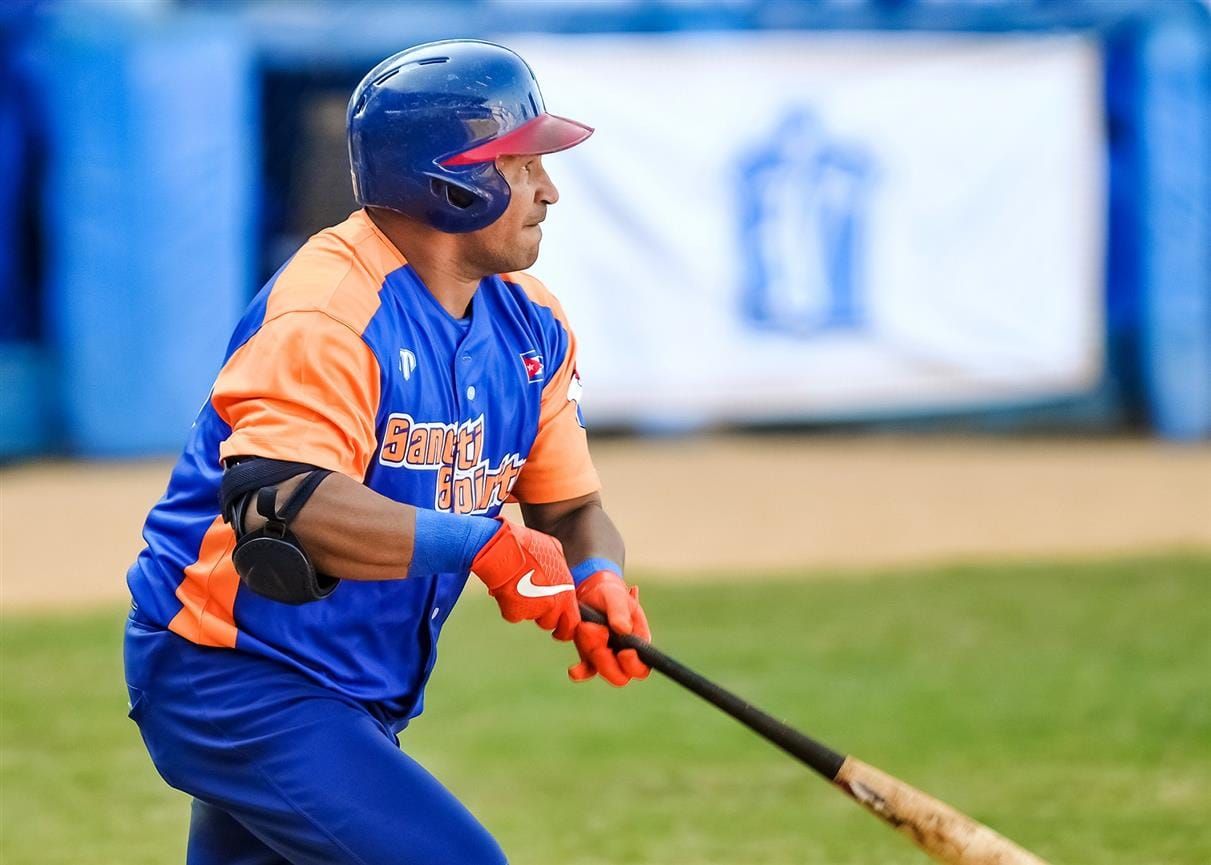 Frederich Cepeda encabeza a Sancti Spíritus para la 65 Serie Nacional; nuevamente compartirá equipo con su hijo