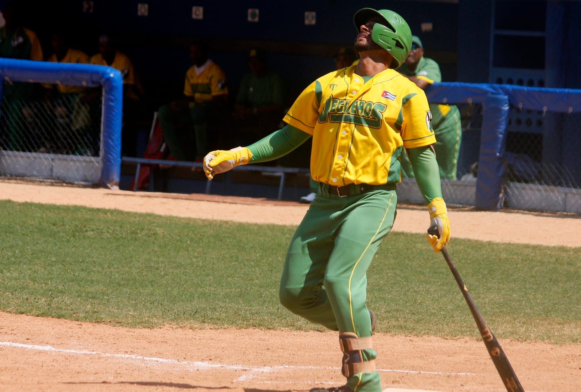 Pinar blanquea a Industriales en choque pasado por lluvia; mientras Holguín también toma desquite en la 65 Serie Nacional; Mayabeque pone gran remontada. Otros resultados
