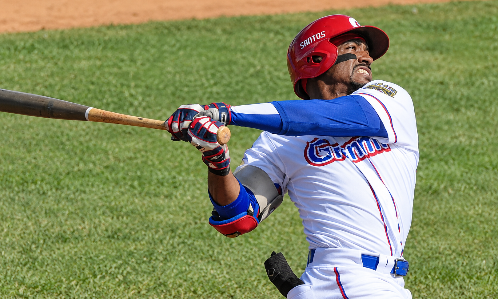 Holguín remonta con ocho carreras en el octavo y Granma propina nocaut en la 65 Serie Nacional