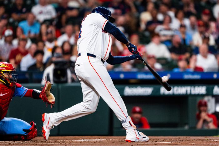 MLB 2026 | Yordan lidera las Mayores con nueve cuadrangulares; Yandy continúa con su racha; Luis Robert tiene juego multi hit; Gurriel Jr. activado y sin hits el sábado; Cionel y Morejón sin admitir limpias una vez más