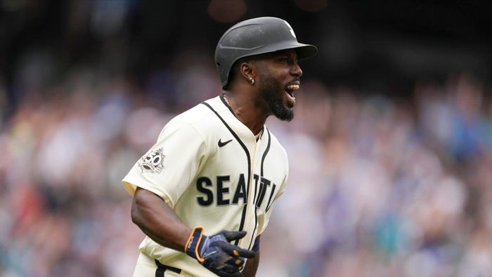 MLB 2026 | Arozarena ya tiene campaña 20/20 en 2026; Iglesias se acredita salvamento 27, Chapman el número 29; Pages completó cirugía; Yordan cuatro veces en base el domingo