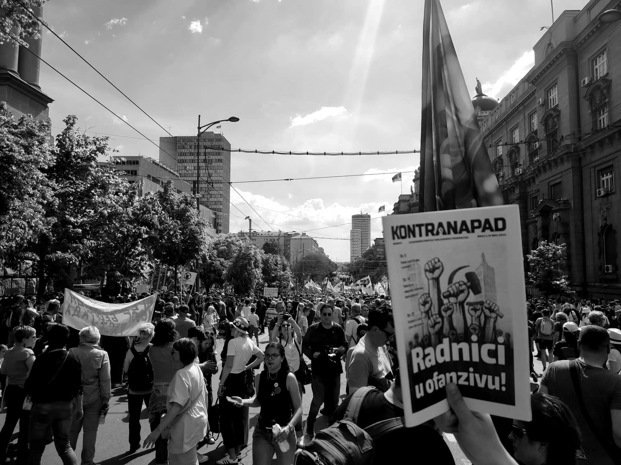 Napadi na radničku politiku: nacionalistička paranoja i liberalna histerija