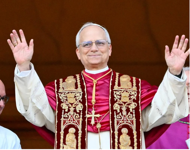 Habemus Papam (y las estrellas se alinean para Trump)