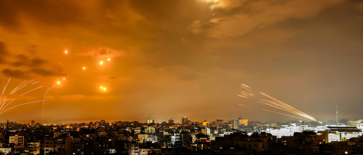 Israel intensifica sus ataques contra Irán