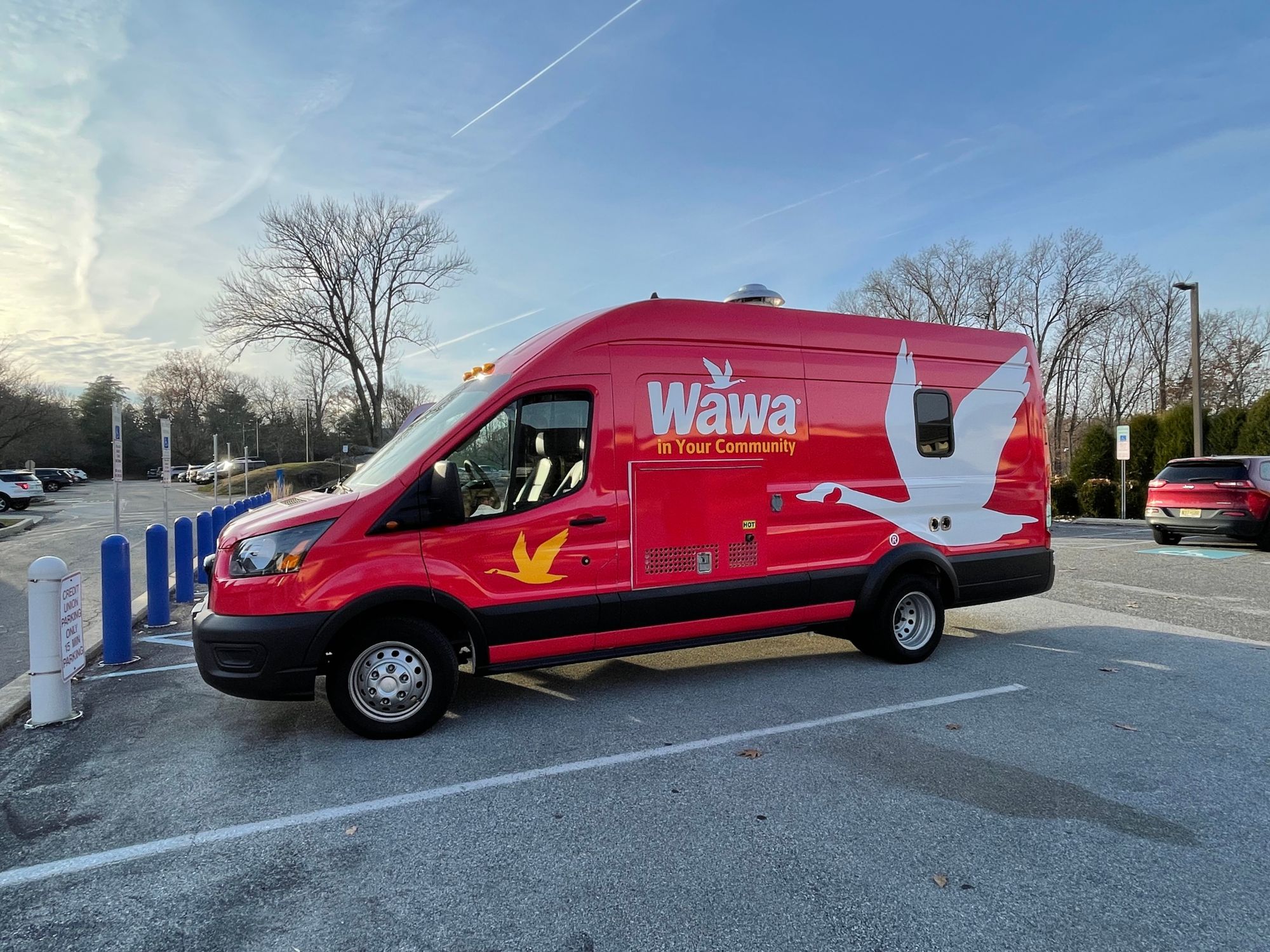 Мобильная кофейня раздача кофе благотворительные общественный мероприятия