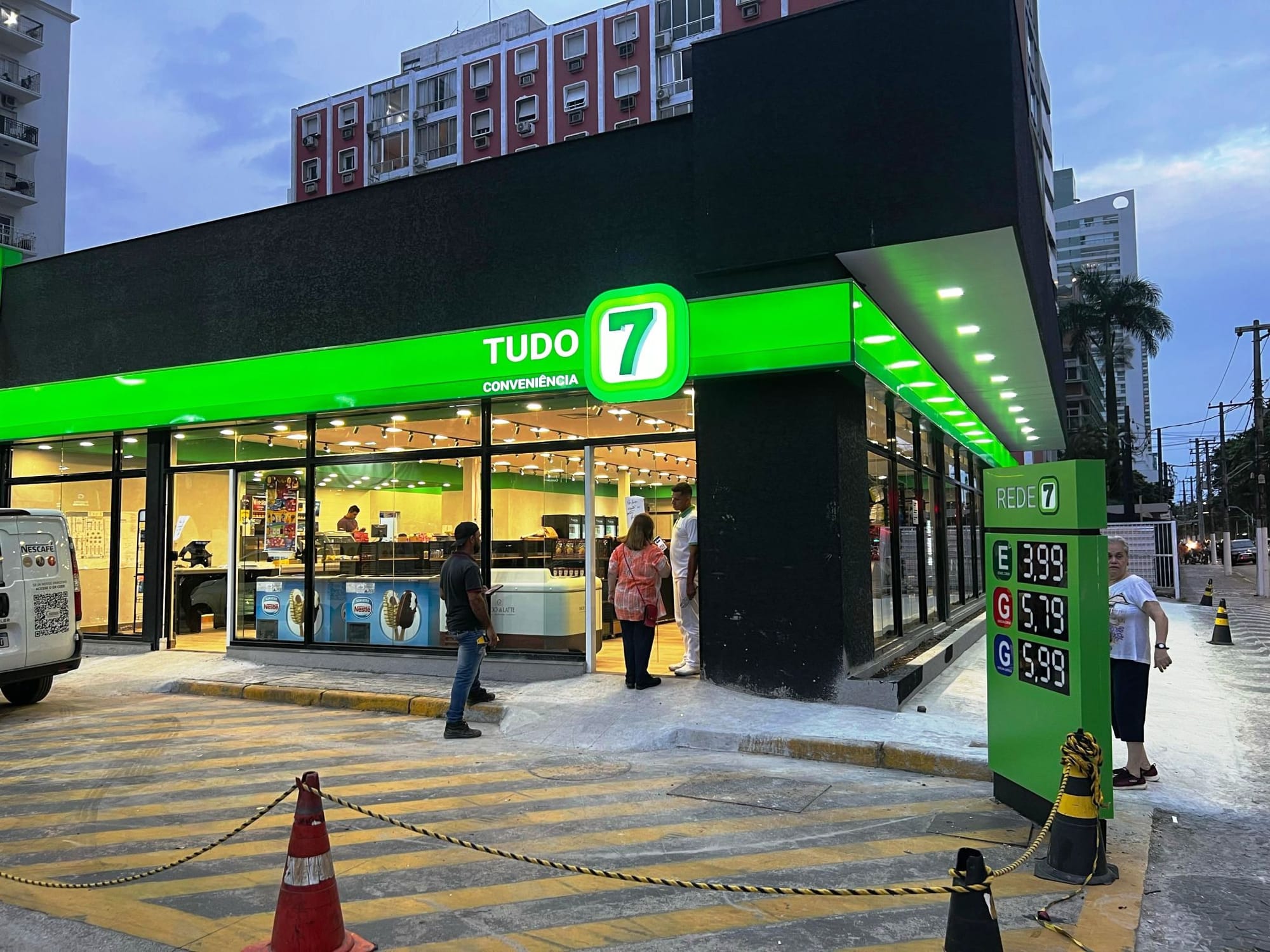 Новый магазин Tudo 7 на АЗС в Бразилии