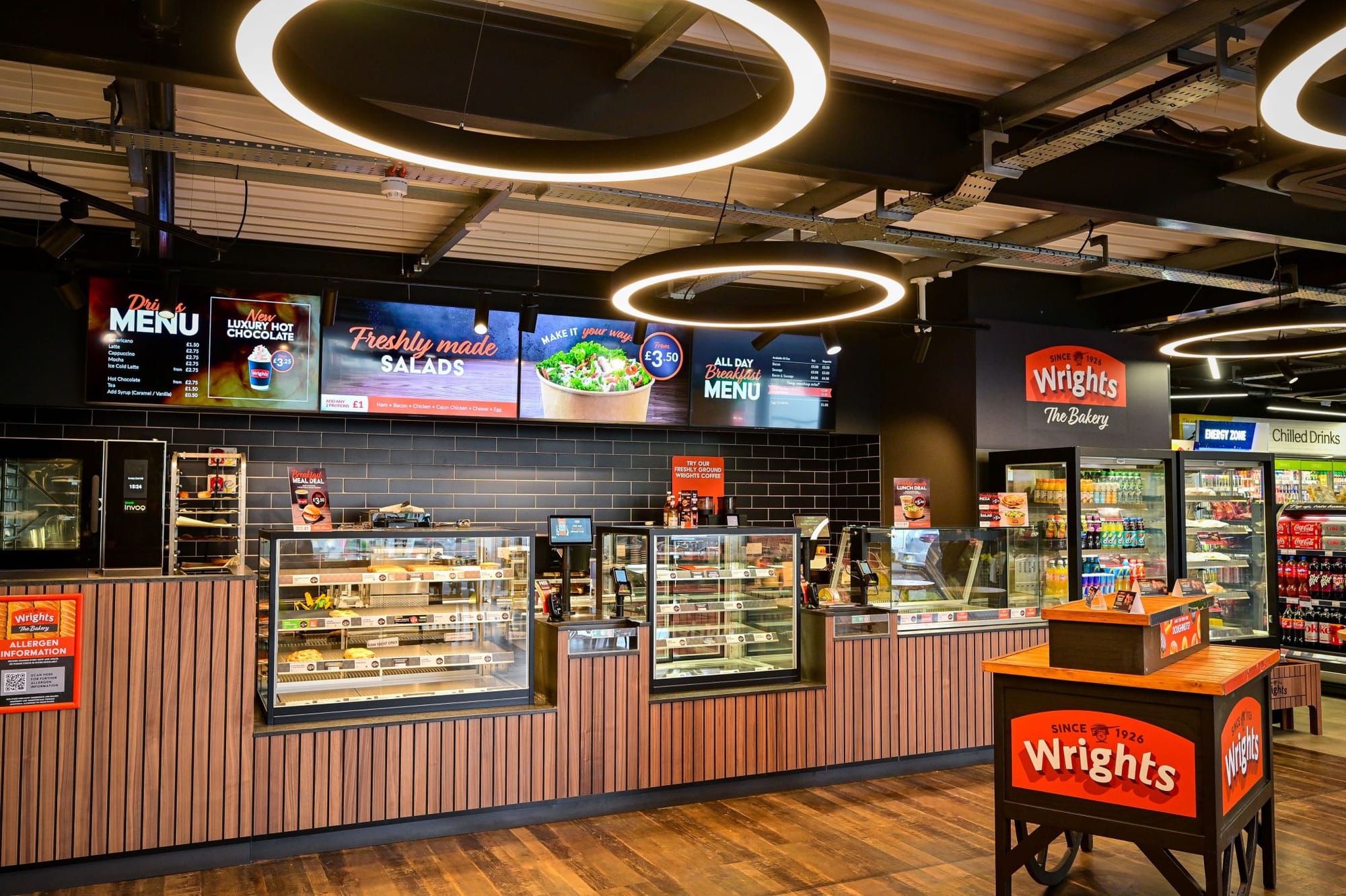 Пекарня Wrights Bakery в магазине на АЗС в Великобритании