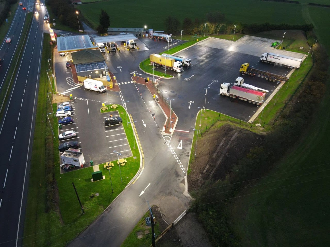 Автозаправочный комплекс Exelby Services признан лучшим в Великобритании по версии APEA в 2024 году