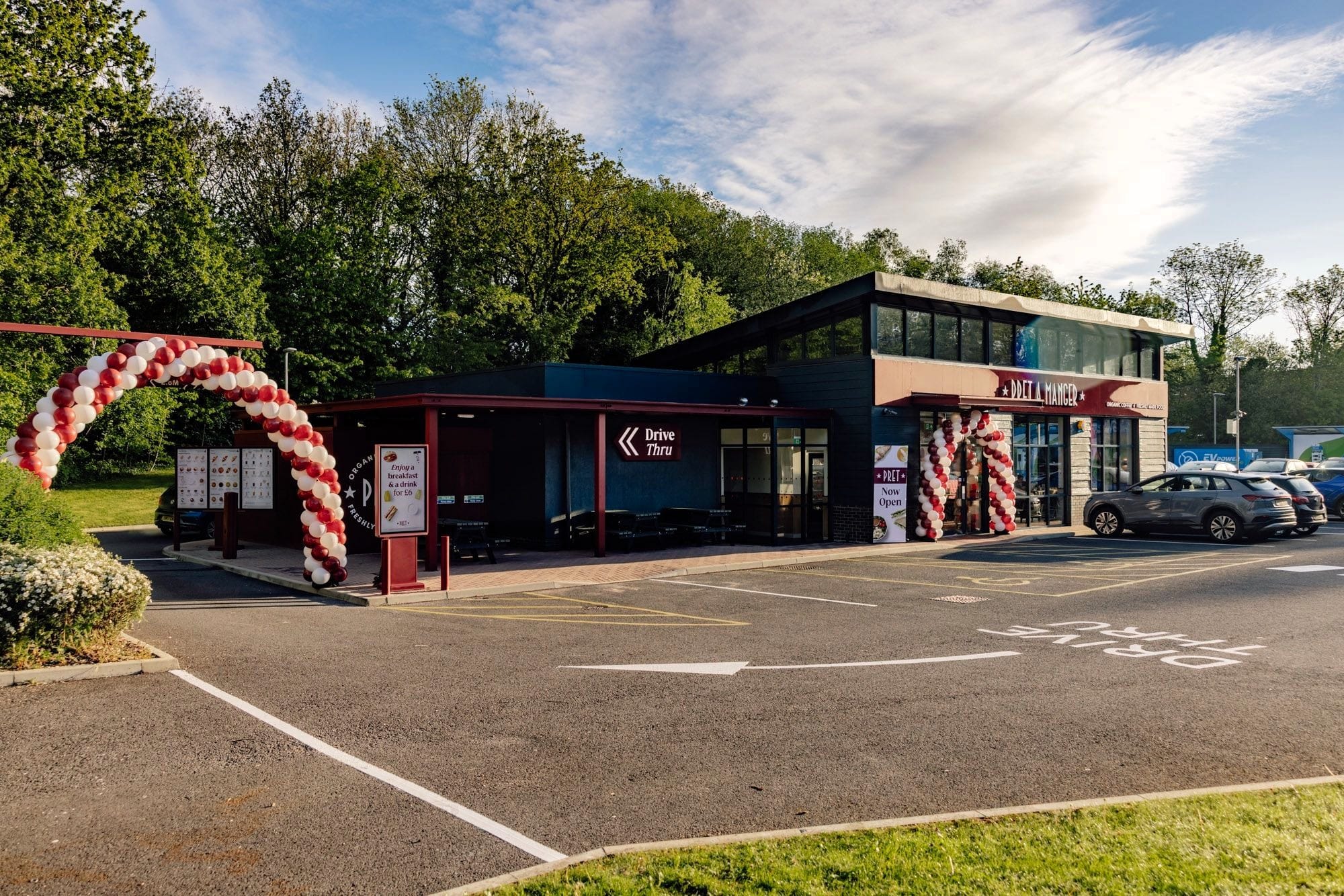 Первый Pret A Manger в формате drive-thru в Великобритании