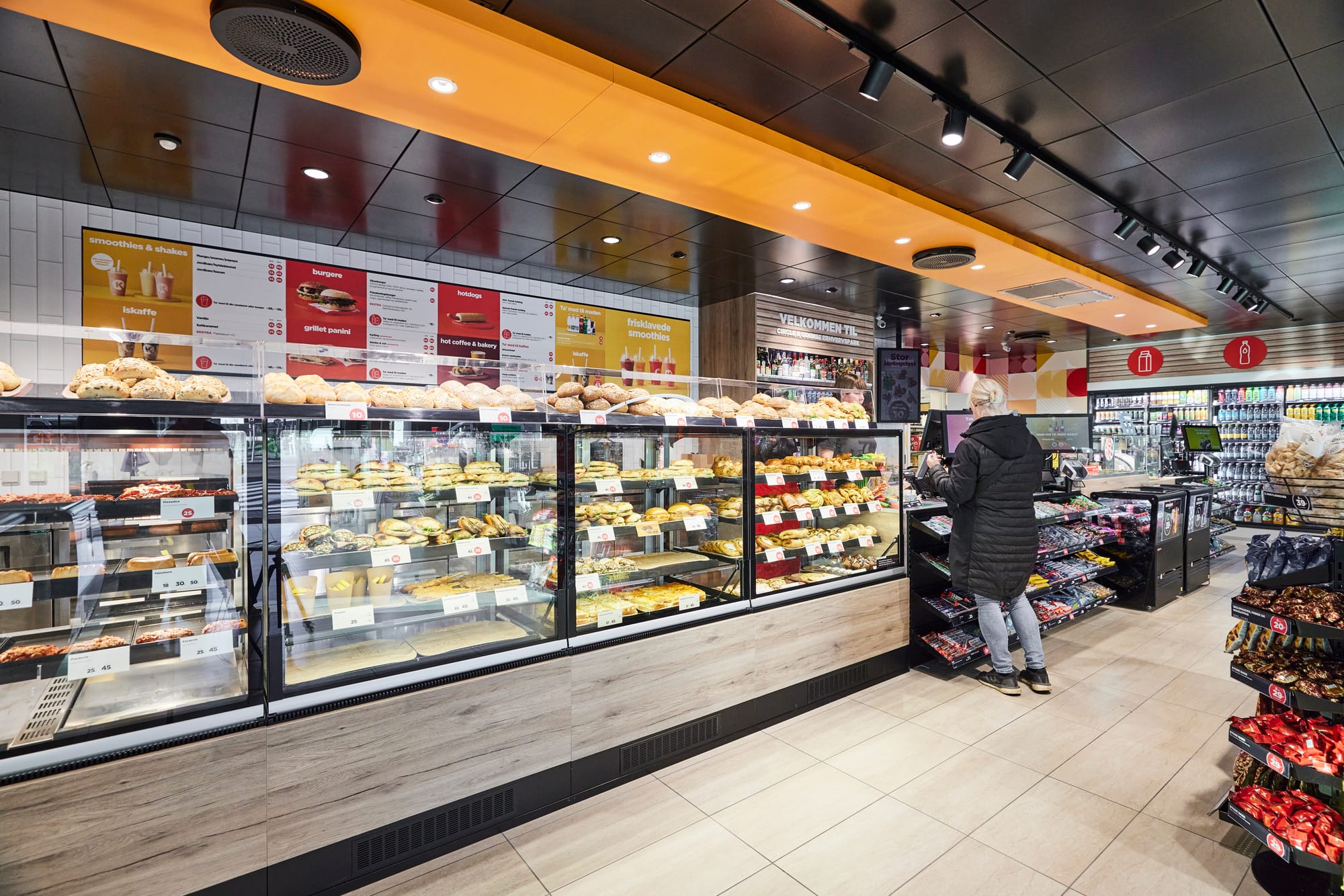 Circle K открывает магазин в аэропорту Биллунн