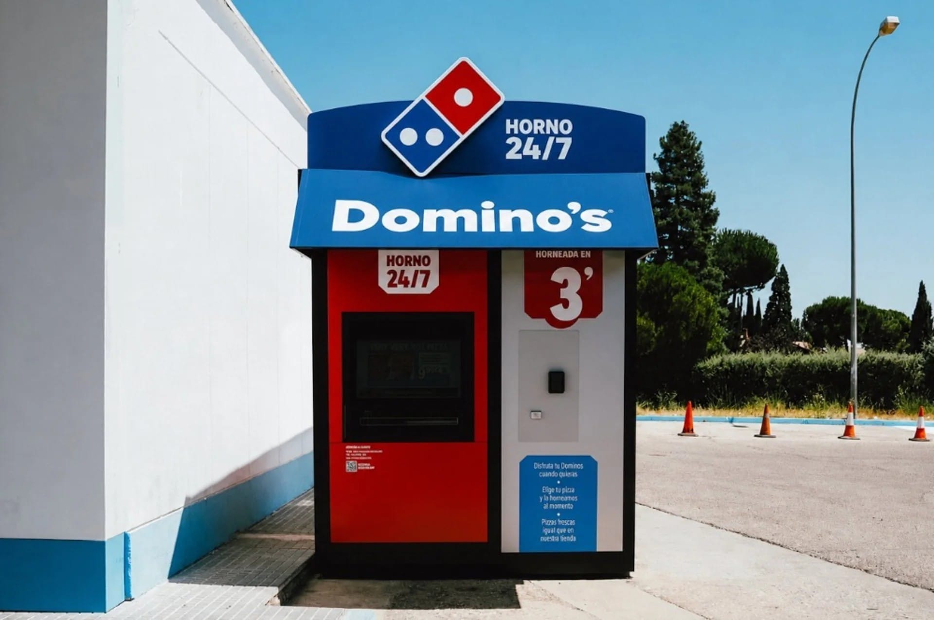 Domino's приходит на АЗС — пицца из автомата допекается на месте за 3 минуты