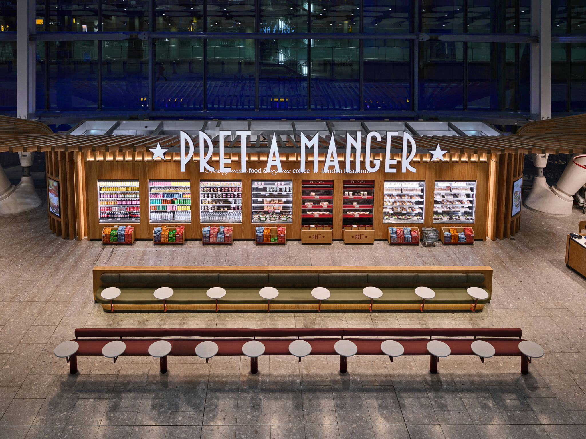 Pret A Manger ускоряет обслуживание пассажиров в аэропорту Хитроу с помощью мобильных касс