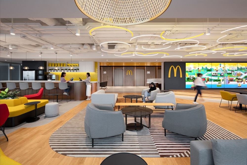 Офис McDonald’s в Гонконге как цифровая лаборатория бренда