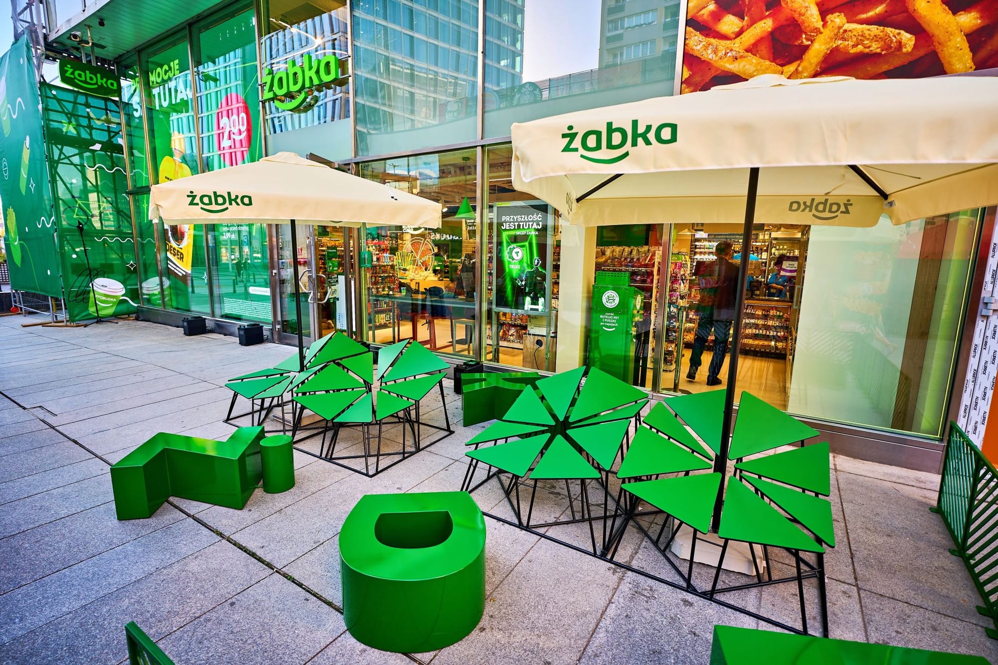 13000-й магазин Żabka показывает, как сеть развивает формат convenience