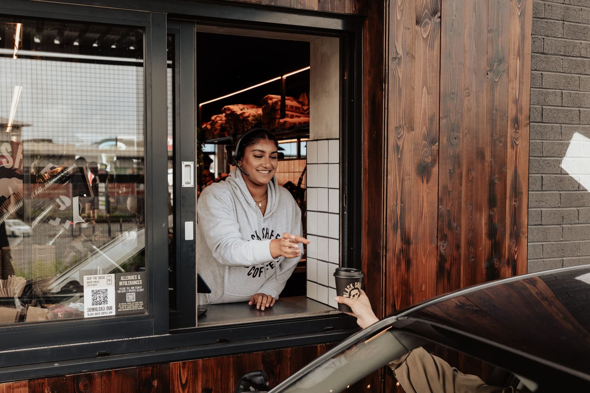 Black Sheep Coffee открывает свою первую кофейню с Drive Thru в Великобритании