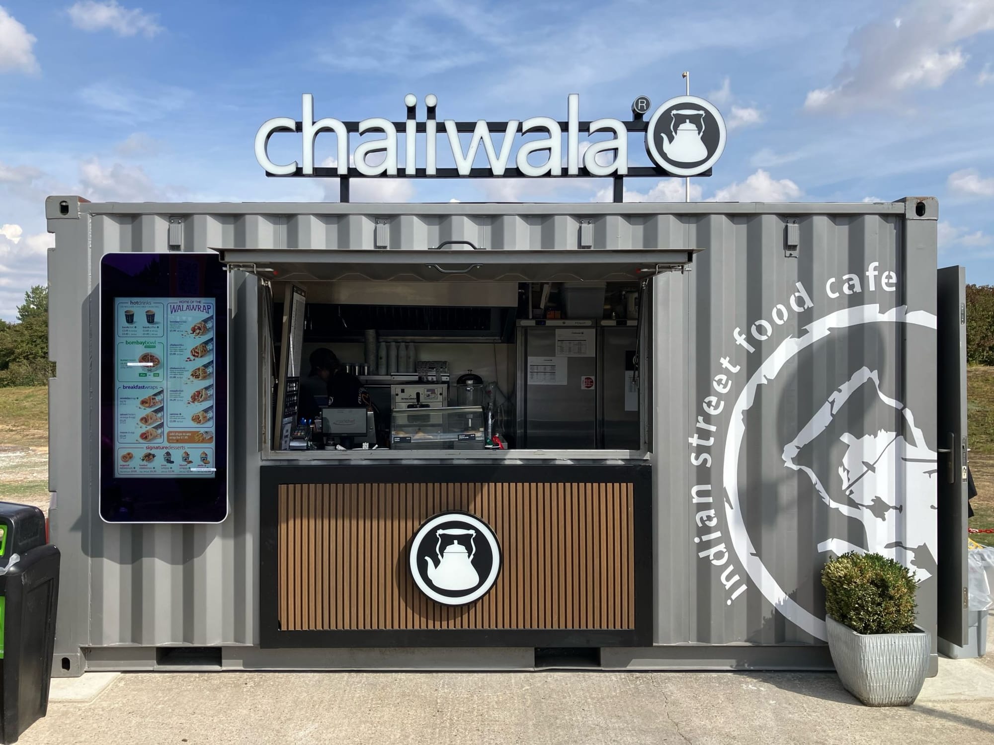 Индийская кухня Chaiiwala выходит на трассы Великобритании