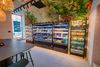 Ресторан с концепцией самообслуживания Leggiero Food в центре Загреба