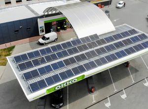 Уже на 100 АЗК ОККО работают солнечные электростанции