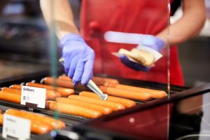 Circle K представила ежегодное исследование о том, как шведы едят хот-доги