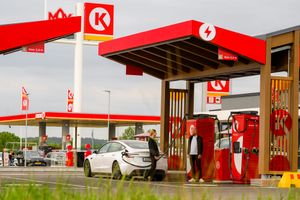 Другие водители пугают шведов на дороге сильнее, чем лоси и гололёд