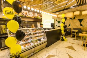 Французская выпечка и бургеры из мраморной говядины на АЗС