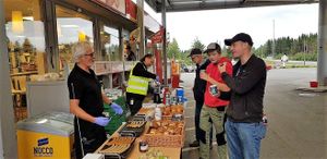 Ярмарка на норвежской автозаправочной станции