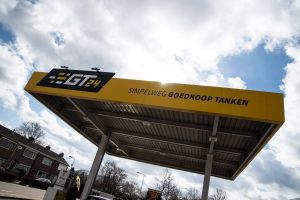 «Просто дешевое топливо» на АЗС