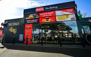 Пекарня Wrights Bakery в магазине на АЗС в Великобритании