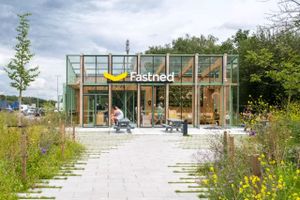 Циркулярный проект придорожного кафе Fastned в Бельгии