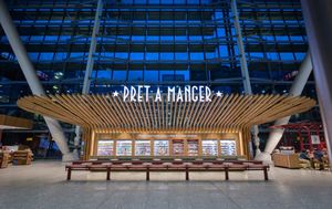 Pret A Manger ускоряет обслуживание пассажиров в аэропорту Хитроу с помощью мобильных касс