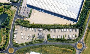 Нестандартная планировка придорожного комплекса с круговым движением