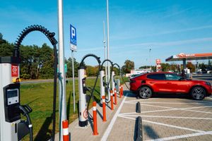 ORLEN Charge снижает цены на зарядку электромобилей в рамках осенней акции