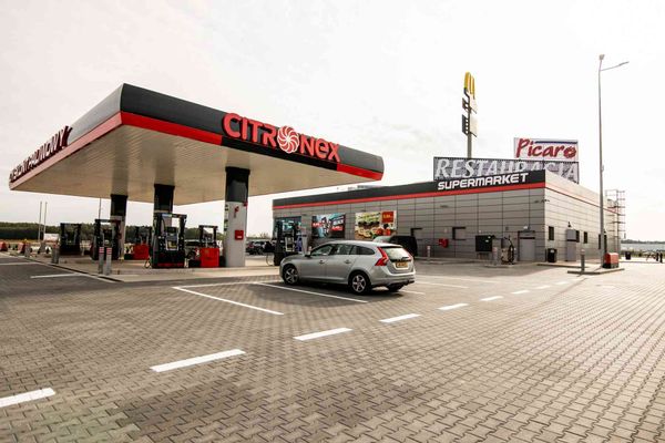 Настоящий супермаркет на заправке