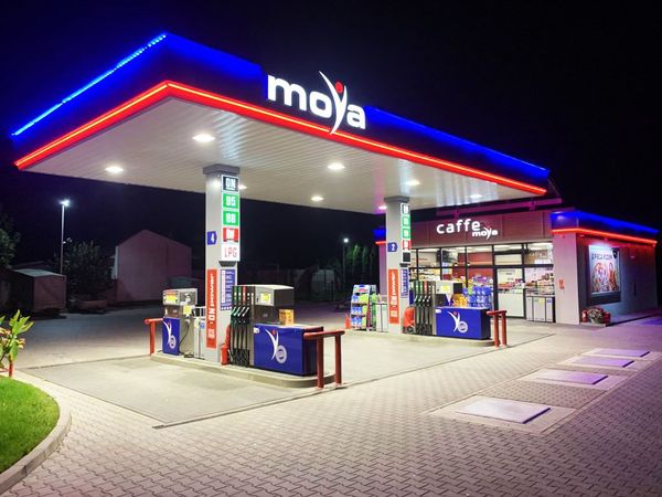 Уже 347 АЗС MOYA
