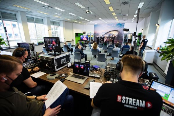 Slovnaft награждает коллег премией «Сотрудник года»