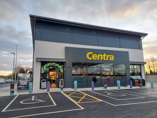 Centra открывает новый магазин с фуд-холлом