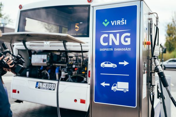 Открыта первая в Латвии станция заправки сжатым природным газом