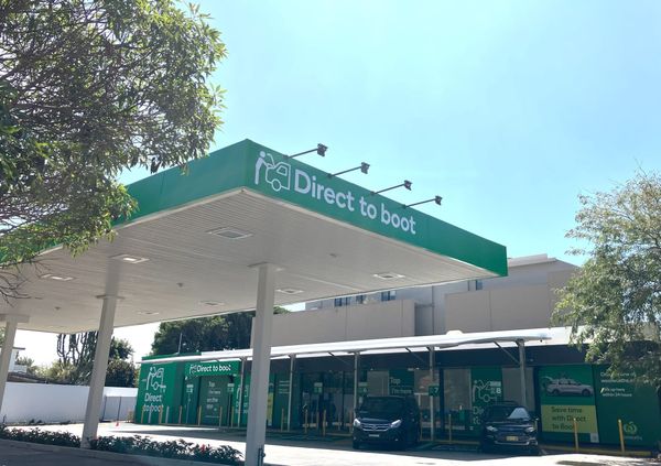 «Прямо в багажник»