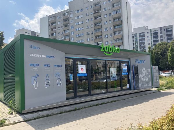 Как удачное расположение автономного магазина Zabka Nano привлекает клиентов и увеличивает частоту посещений