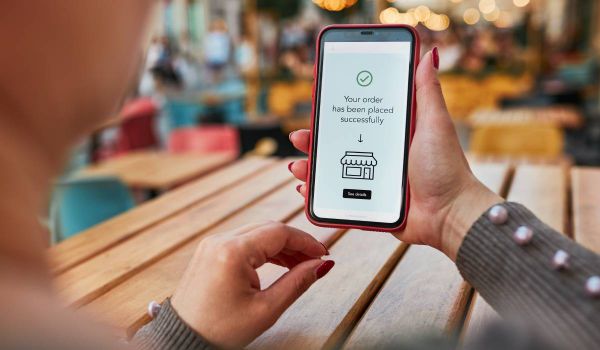 Будущее клиентского опыта: персонализация, предиктивные меню и бесшовные взаимодействия