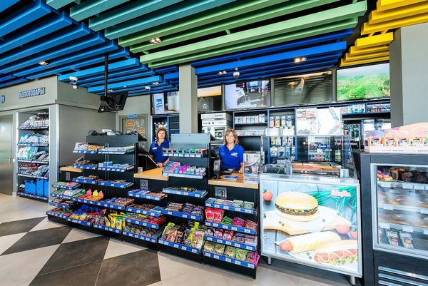 Открылась АЗС "Газпромнефть" с обновленным интерьером и экстерьером