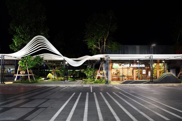 «Энергетический» архитектурно-ландшафтный ансамбль на заправке в Таиланде