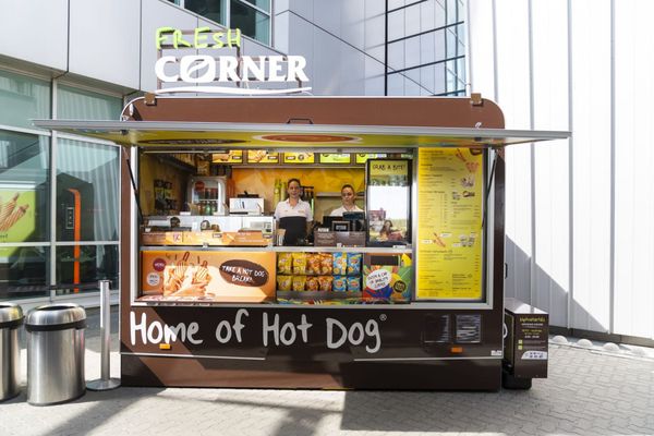 MOL открыл первую гастрономическую точку в Будапештском аэропорту