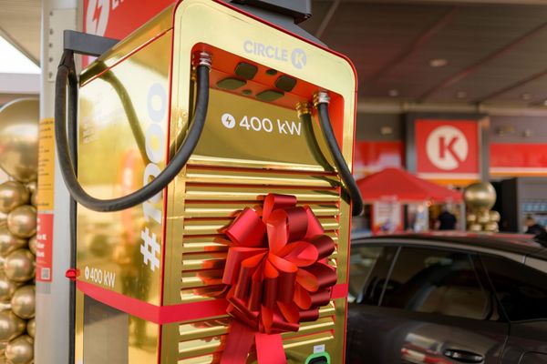Circle K открывает 1000-е «золотое» зарядное устройство для электромобилей в Норвегии