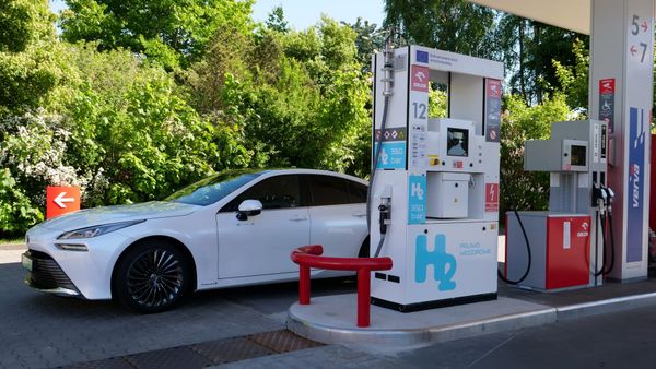 ORLEN открыл седьмую водородную заправочную станцию