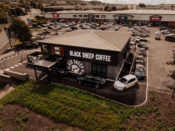 Black Sheep Coffee открывает свою первую кофейню с Drive Thru в Великобритании